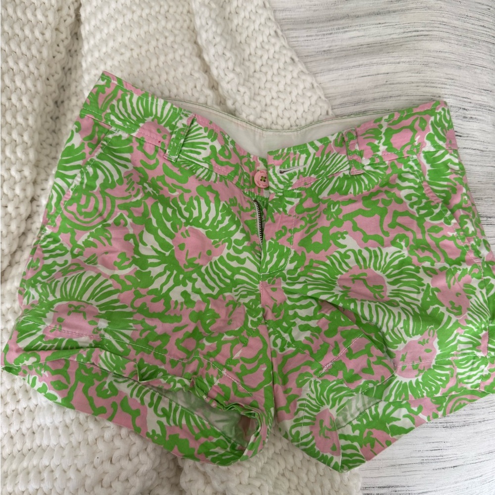 Lilly Pulitzer Women's Pink and Green Shorts